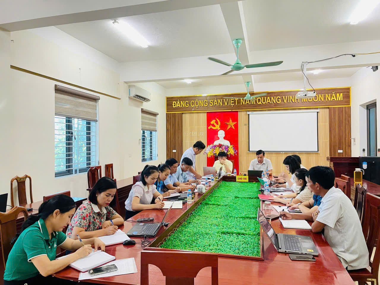 THƯỜNG TRỰC ĐẢNG UỶ XÃ CẨM BÌNH LÀM VIỆC CHUYÊN ĐỀ VỚI MẶT TRẬN TỔ QUỐC VÀ CÁC TỔ CHỨC CHÍNH TRỊ - XÃ HỘI