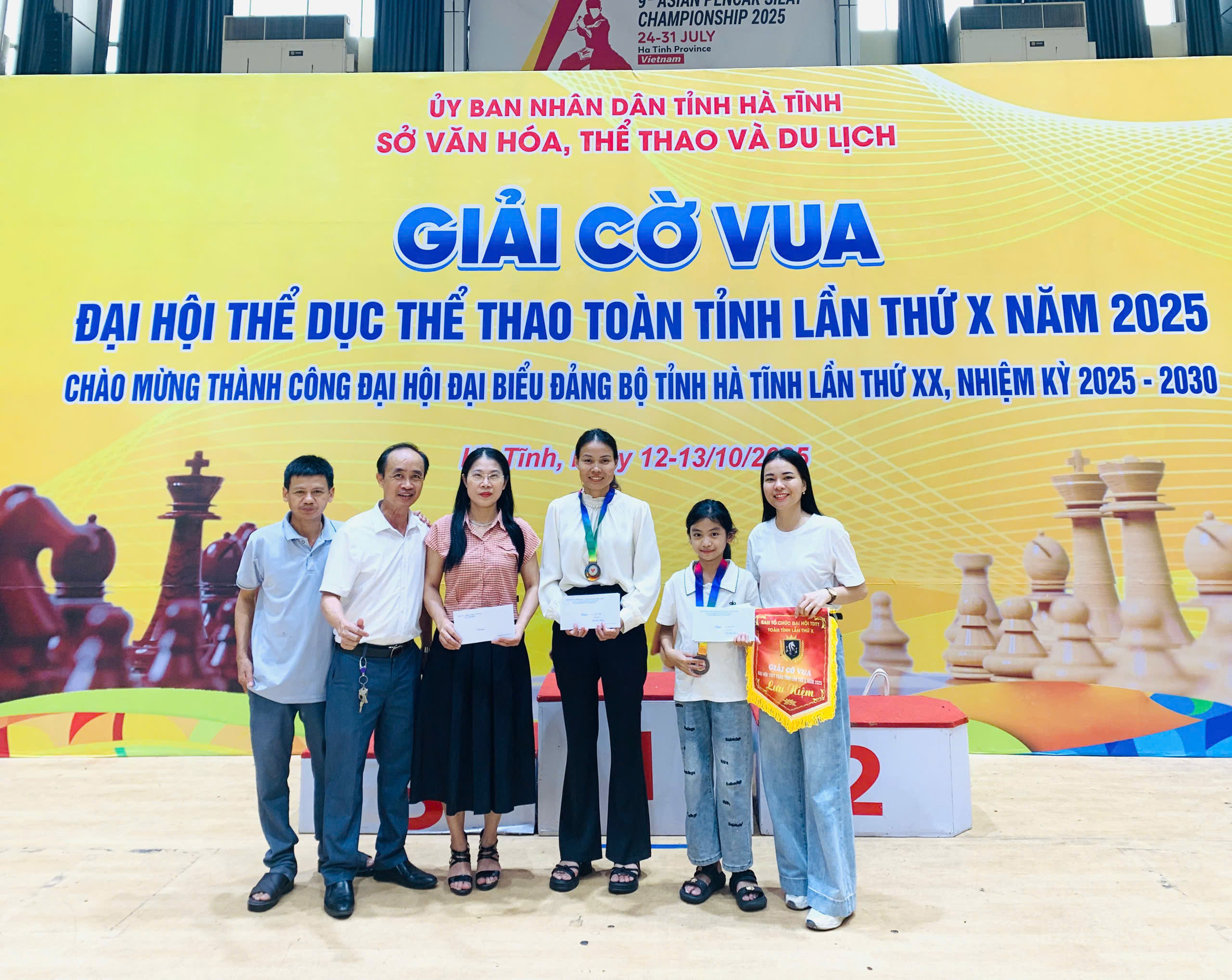 Đội tuyển xã Cẩm Bình tham dự giải cờ vua Đại hội TDTT toàn tỉnh năm 2025