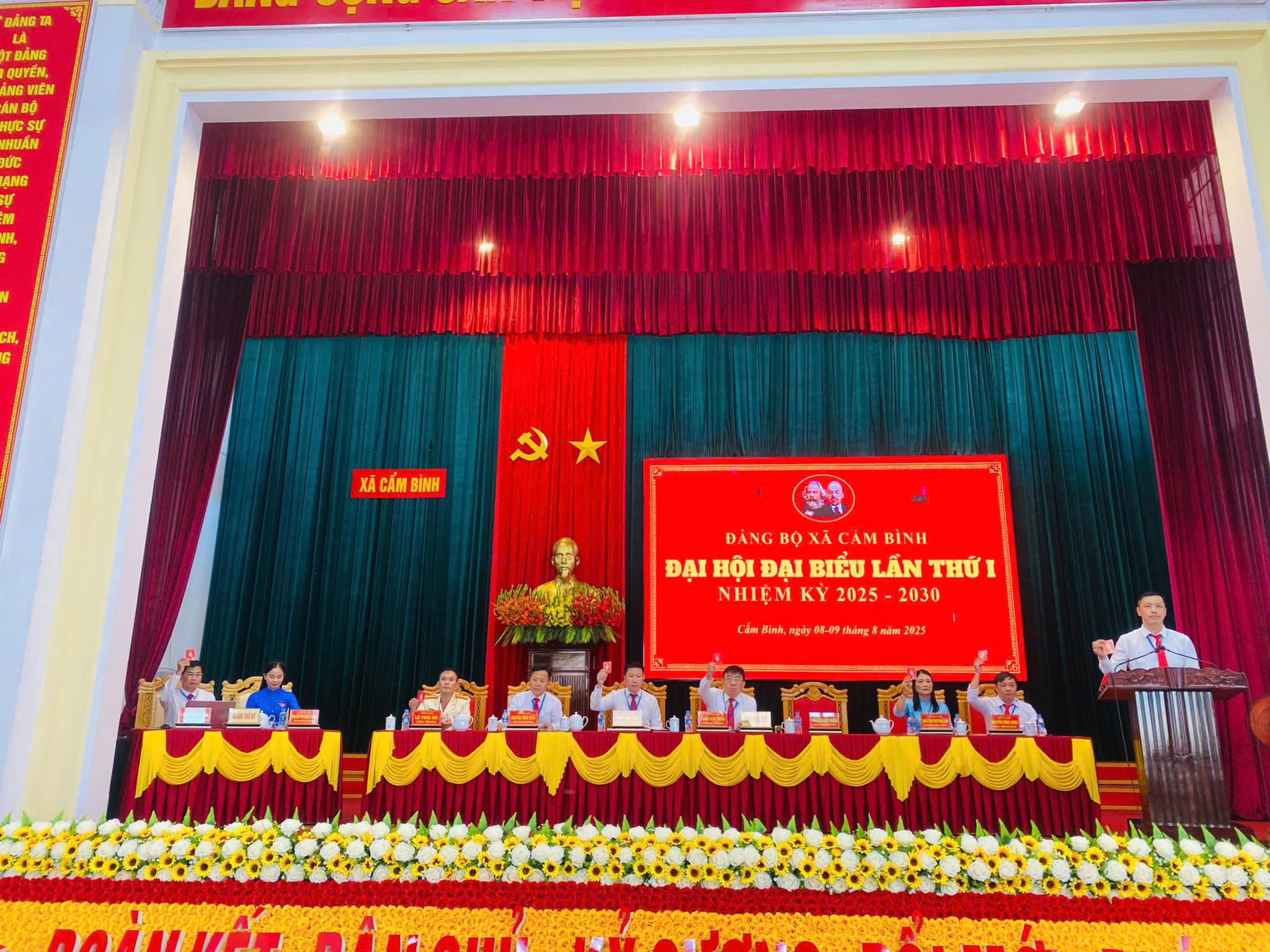 XÃ CẨM BÌNH TỔ CHỨC PHIÊN THỨ NHẤT ĐẠI HỘI ĐẠI BIỂU ĐẢNG BỘ XÃ LẦN THỨ I, NHIỆM KỲ 2025 - 2030