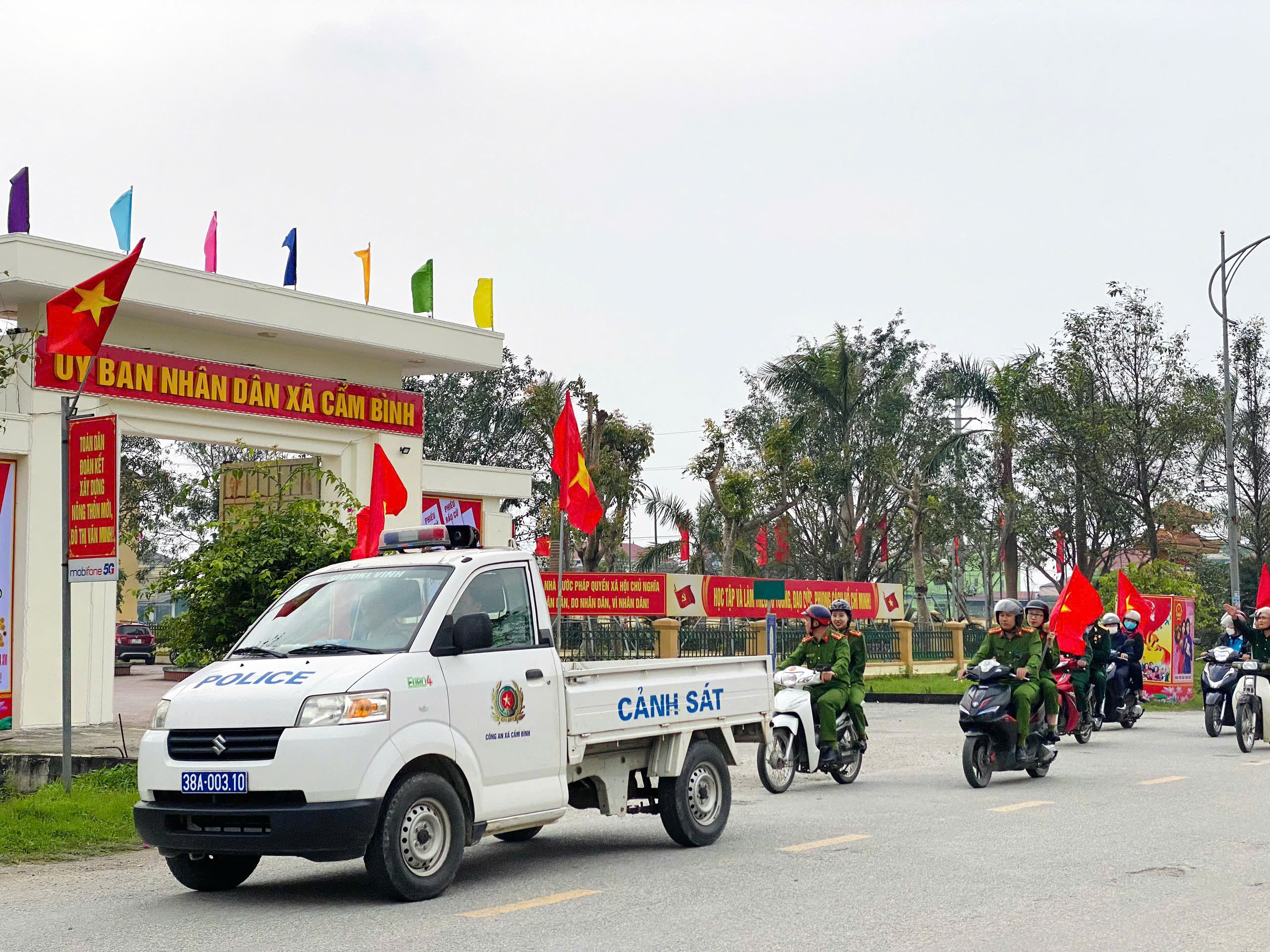 Xã Cẩm Bình tuyên truyền lưu động về cuộc bầu cử Đại biểu Quốc hội khóa XVI và đại biểu HĐND các cấp nhiệm kỳ 2026–2031