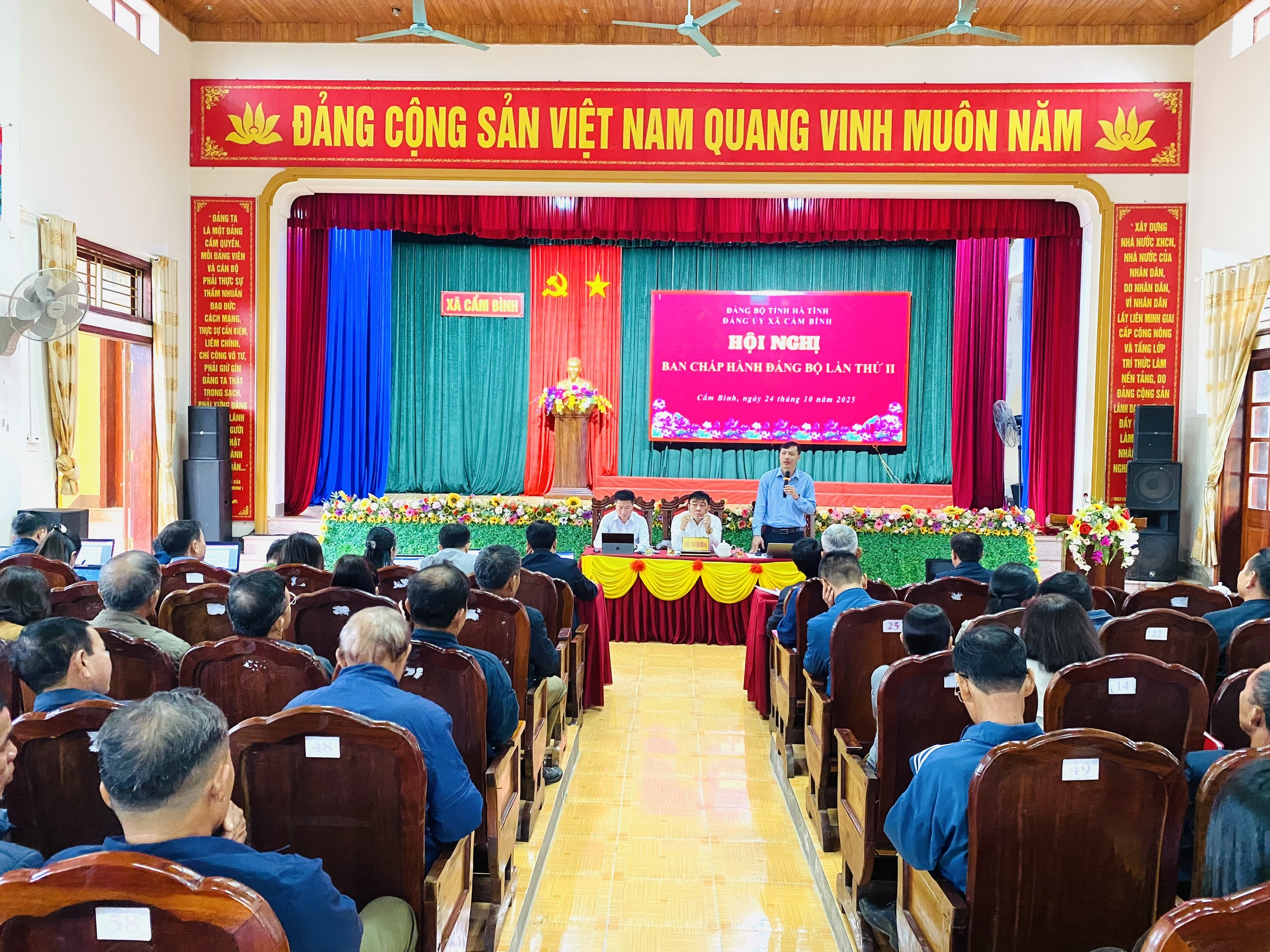 Đảng uỷ xã Cẩm Bình tổ chức Hội nghị Ban Chấp hành mở rộng