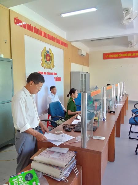ĐỔI THẺ ĐẢNG VIÊN GẮN CHÍP
