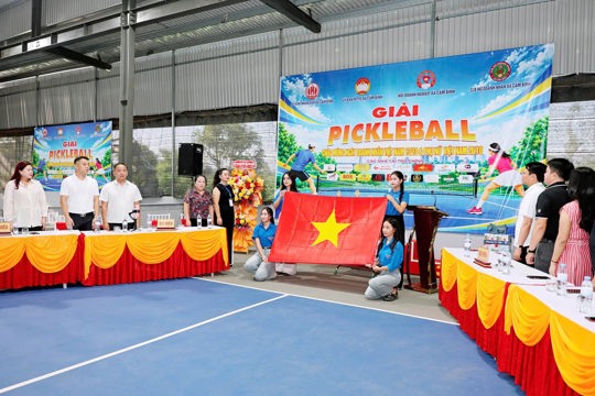 Cẩm Bình khai mạc giải PICKLEBALL Chào mừng ngày Doanh nhân Việt Nam và Ngày phụ nữ Việt Nam năm 2026