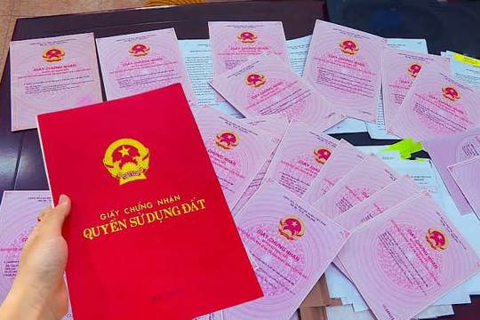 Thông báo niêm yết cấp giấy chứng nhận Quyền sử dụng đất