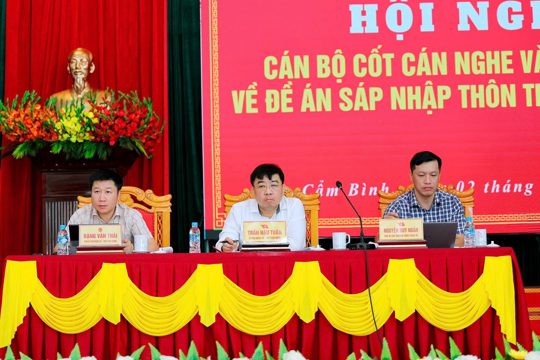 Ban thường vụ Đảng ủy xã Cẩm Bình tổ chức Hội nghị cán bộ cốt cán, lấy ý kiến về đề án sáp nhập Thôn năm 2026