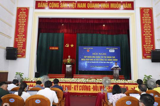 Xã Cẩm Bình tập huấn ứng dụng Trí tuệ nhân tạo AI trong công tác quản lý, điều hành