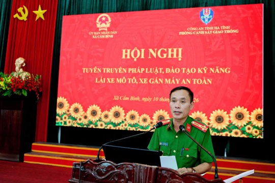 Xã Cẩm Bình tuyên truyền Pháp luật, nâng cao kỹ năng lái xe an toàn cho người dân 