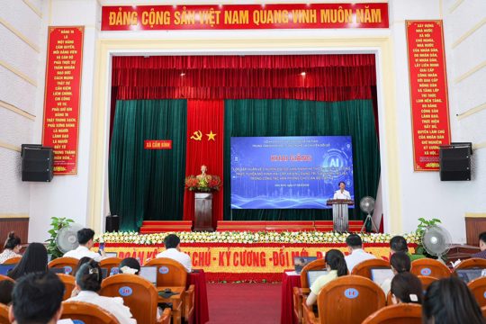 Xã Cẩm Bình tổ chức tập huấn chuyển đổi số và vận hànhh các nền tảng số