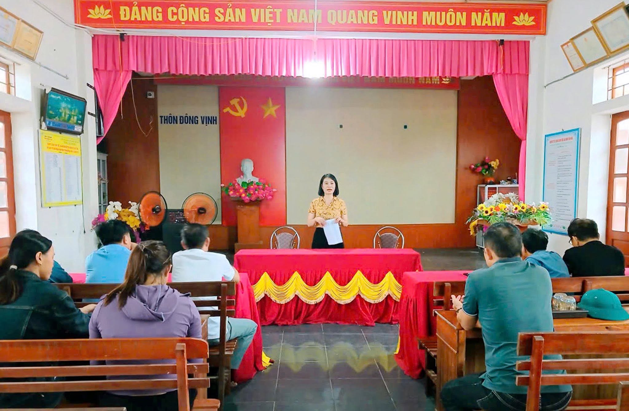 Xã Cẩm Bình đồng loạt triển khai lấy ý kiến nhân dân về phương án sáp nhập Thôn