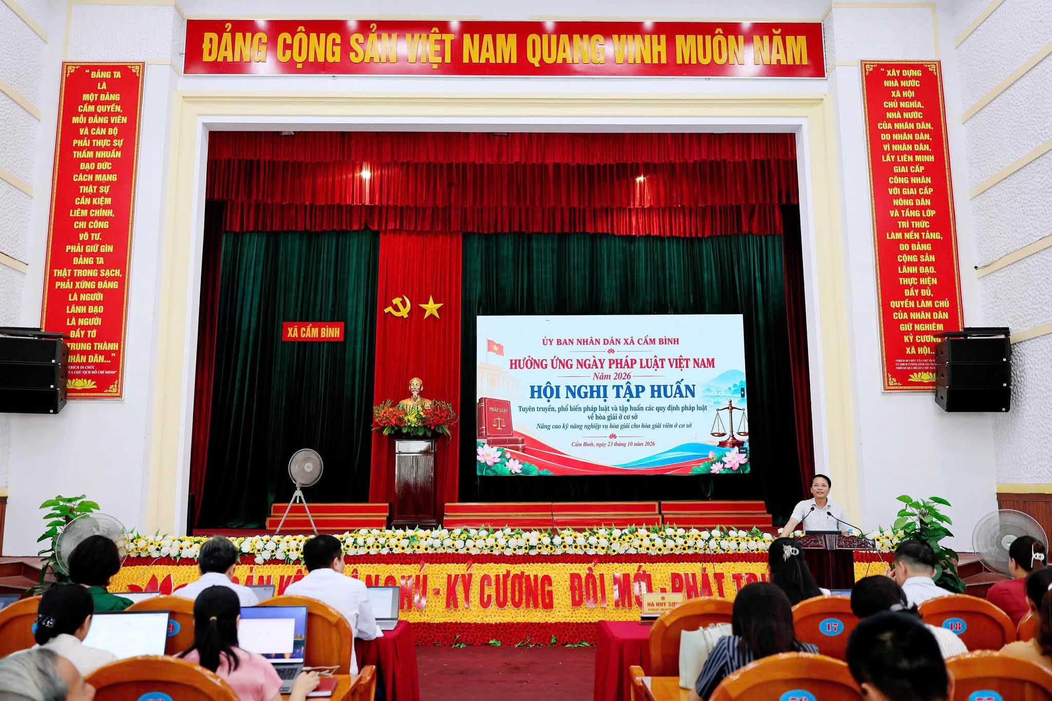 Xã Cẩm Bình tổ chức Hội nghị tập huấn Công tác hòa giải ở cơ sở, tuyên truyền, phổ biến Pháp luật năm 2026