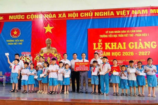 Cẩm Bình náo nức ngày khai giảng năm học mới 
