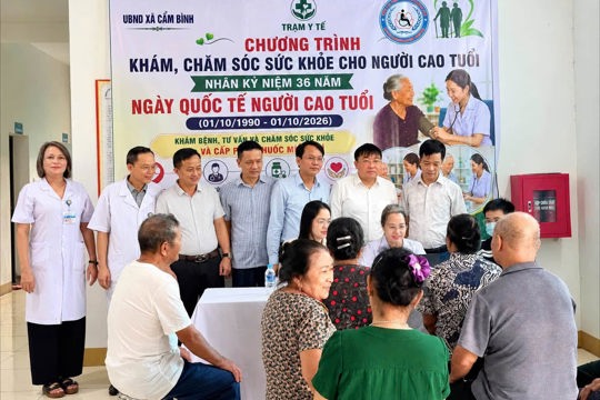 Xã Cẩm Bình tổ chức khám sức khỏa định kỳ cho người cao tuổi năm 2026 