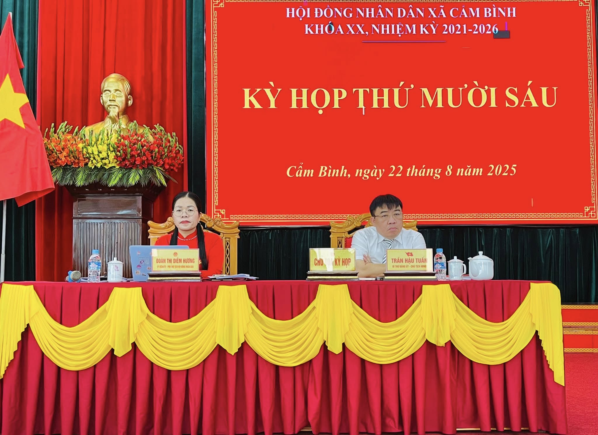 HĐND XÃ CẨM BÌNH TỔ CHỨC KỲ HỌP THỨ  XVI KHÓA XX, NHIỆM KỲ 2021–2026