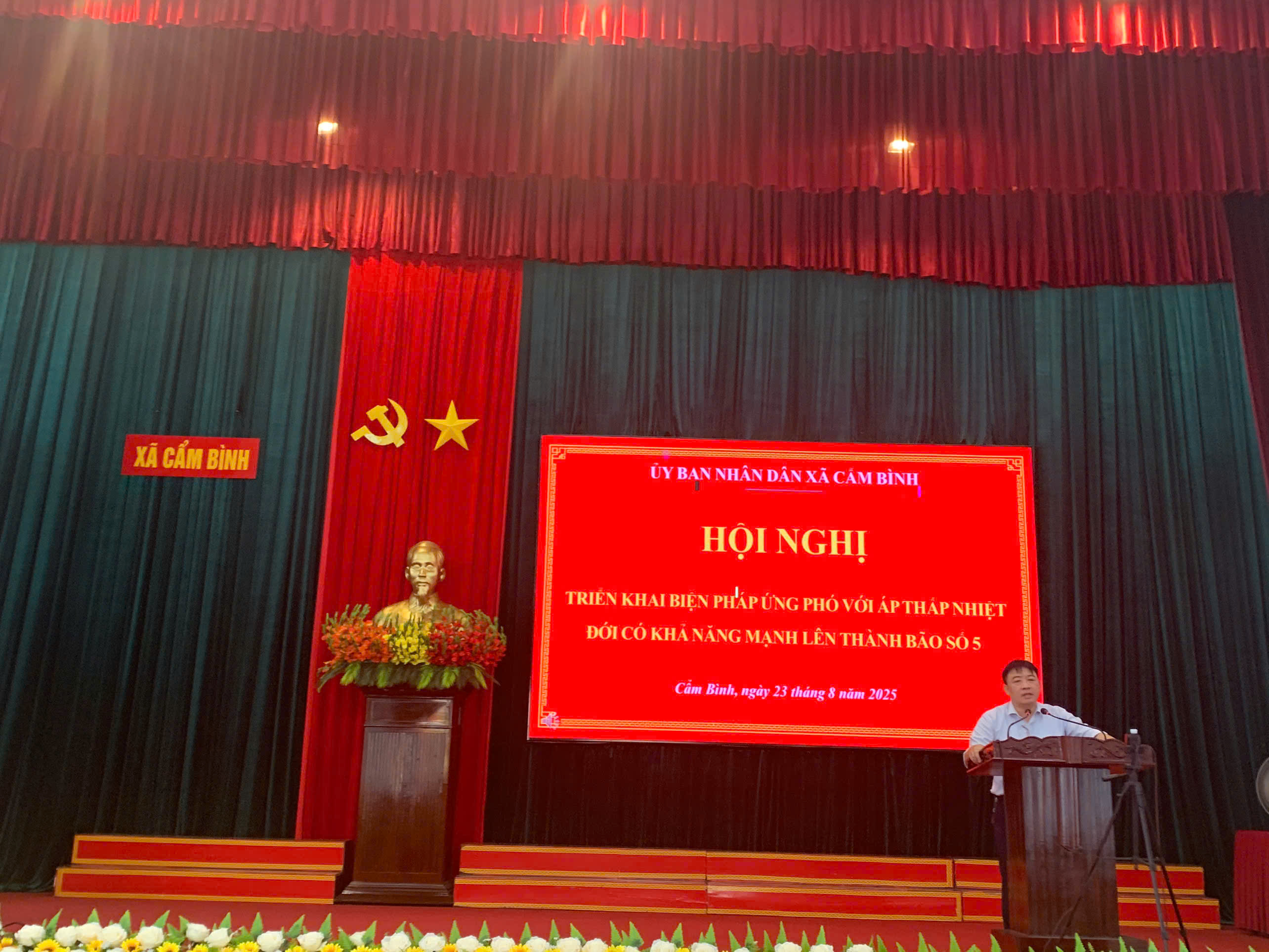 Công điện của Chủ tịch UBND xã Về việc tập trung ứng phó với Áp thấp nhiệt đới có khả năng mạnh lên thành bão và mưa lũ