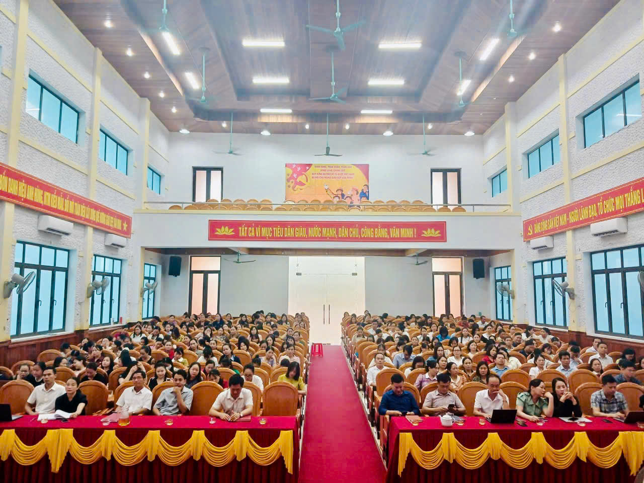 BỒI DƯỠNG CHÍNH TRỊ NĂM HỌC 2025-2026